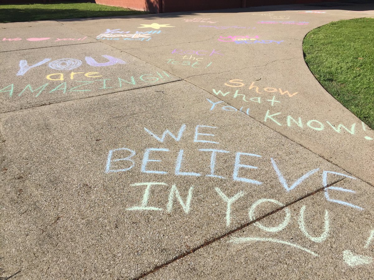 Tomorrow is the first day of TN Ready testing at HVES. Our students are ready to shine!
We can’t wait for them to see these messages of encouragement when they arrive tomorrow morning!
⁦<a href="/MNPSSouthwest/">Dottie Critchlow</a>⁩  ⁦<a href="/hammondcr/">Craig Hammond</a>⁩ ⁦<a href="/MetroSchools/">Metro Schools</a>⁩