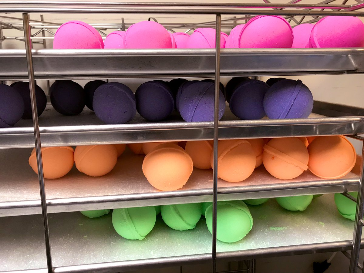 therealspada's tweet photo. Hey good lookin’, what do you have there curin’?  #bathbombs https://t.co/lWw071UMmA
