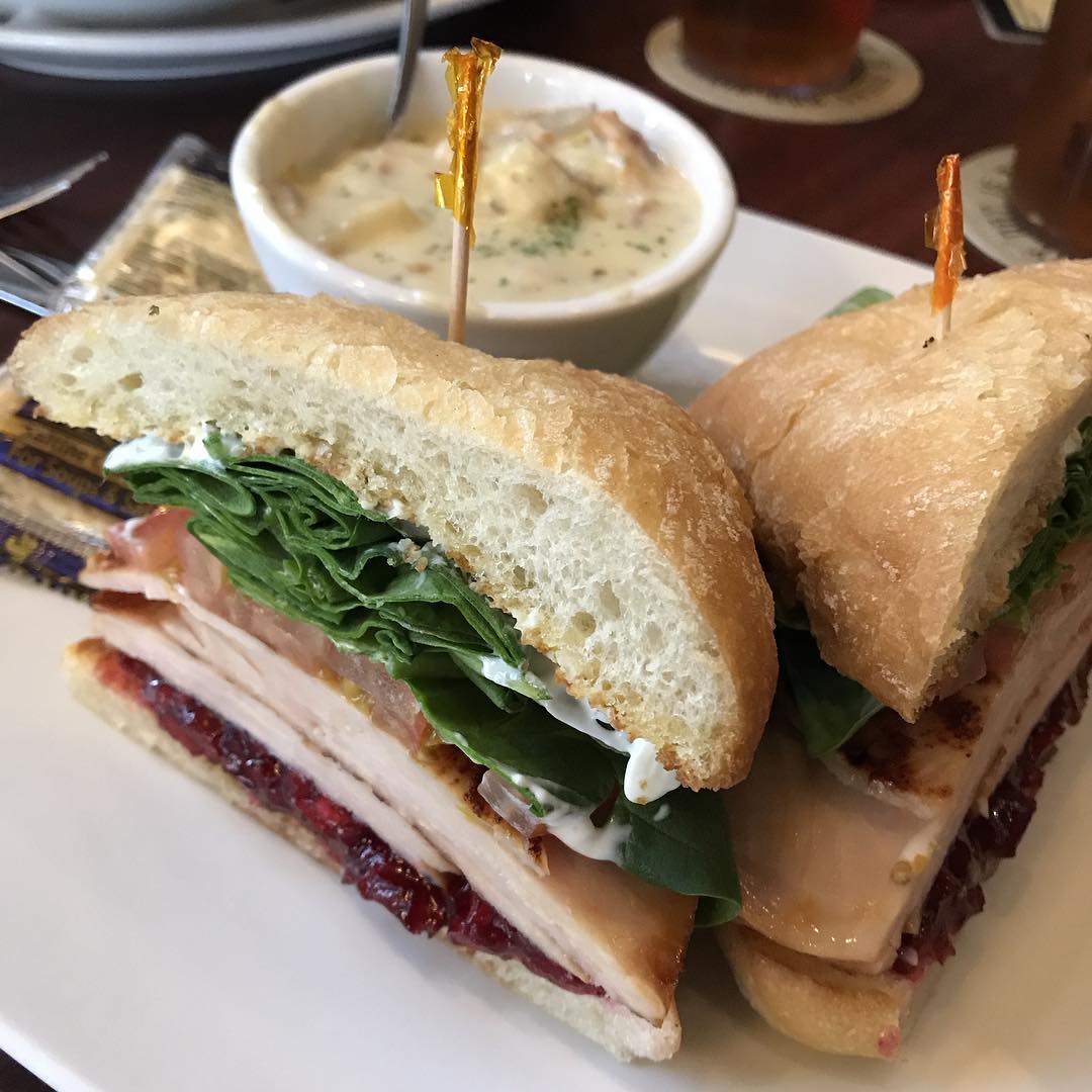 Backstop_Grill's tweet photo. You canโt live a full life on an empty stomach!
๐ธ: Canbybusiness | Instagram
#Backstop #Canby #OREats #SupportLocal #Foodie https://t.co/yDv1IAgz9g
