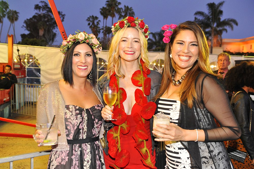 NEW PICS: San Diegans dressed to impress at #BLOOMBASH, described as 'the high voltage celebration to kick off #ArtAlive,' at the @sdma 🌸 Photos by Jared Gase Photography here: bit.ly/2Uj9ir1
