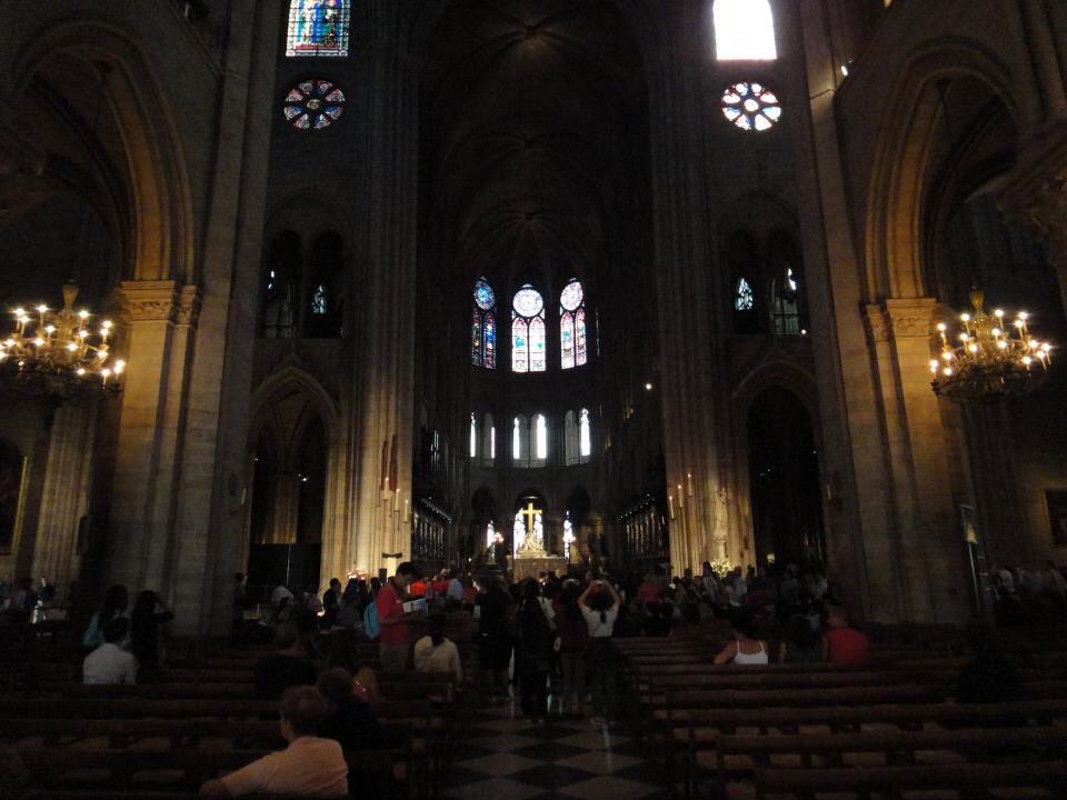 2ndstar2theMigi's tweet image. 高2の時にパリについて始めに言ったのがノートルダムだった。
美しさに翻弄されて何も言えなかった。
それも割れてしまったと聞く。
#GodHelp