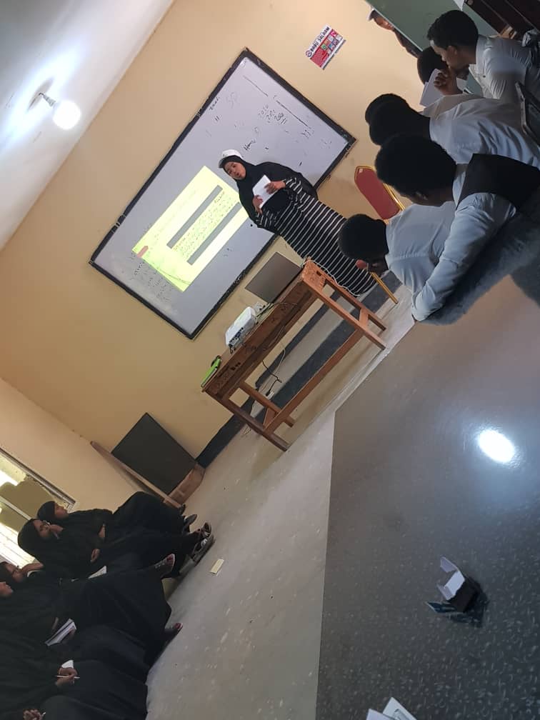 fatimakaluun's tweet photo. I am happy to stand in front with young students and share my experiences with them and discuss together the importance of reading
#studentsNeedourAttention #Hiilardeyworkshop @hiilarday @Emanahmet6 #highschoolsupport https://t.co/pUqoPve5bo
