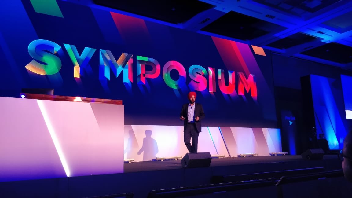 noniedhand's tweet photo. #AdobeSymp https://t.co/g0kjbktsUt