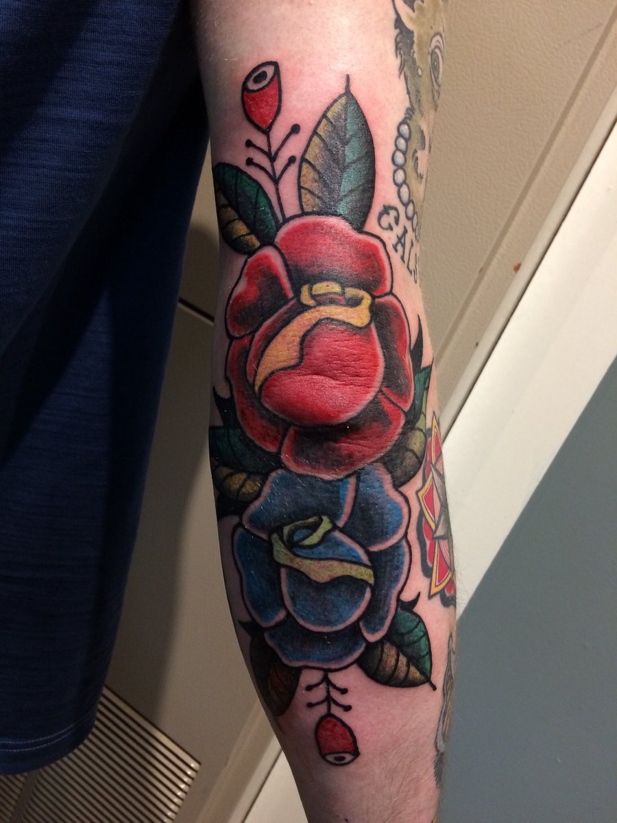 TheRickBeaupre's tweet photo. Freehand sharpie sketch to finished tattoo. 
#tattzappin https://t.co/zjeIDTlwp5