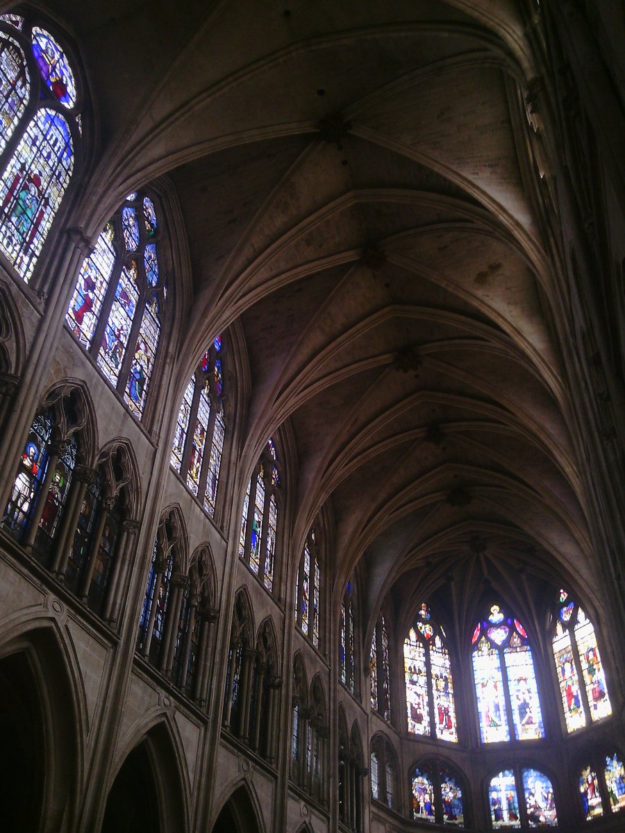 meruostun's tweet photo. #NotreDame мне повезло увидеть эту красоту https://t.co/9SMJi3fapH