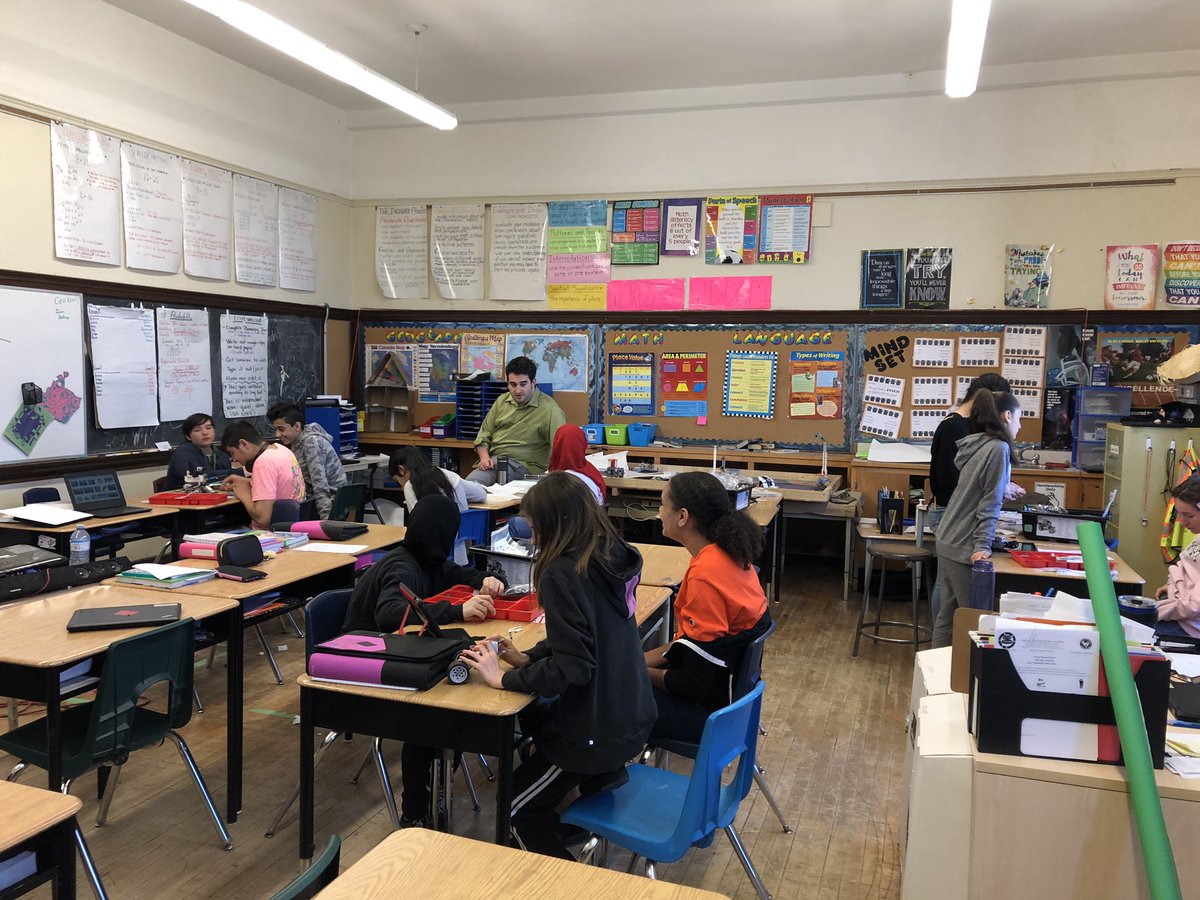 Amazing work in @mrvickersgecdsb class <a href="/gecdsbpro/">GECDSB PR</a> with <a href="/LEGORobotics1/">LEGO Robotics</a> #EV3. This is how you make it crosscurricular #STEAM