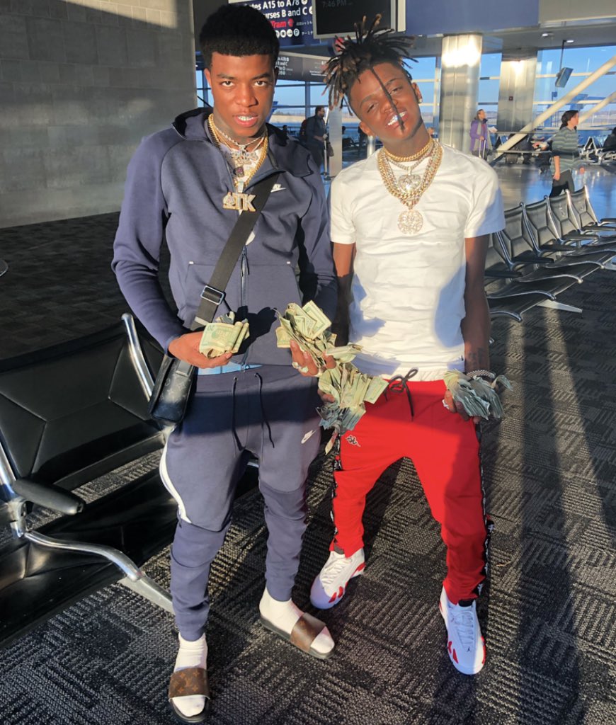 JayDaYoungan's tweet photo. Airports feel like my residence Drop a big bag &amp; leave no EVIDENCE🧟‍♂️👹 @YungeenAce our start next month COMMENT cities https://t.co/nNBAOII5bZ