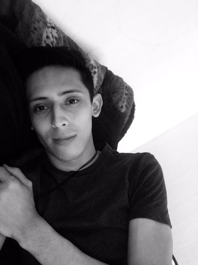 UnChicoGaymer's tweet photo. No corras por alguien, que no camina por ti.
#LastOfMe https://t.co/ieJTfHiSAk