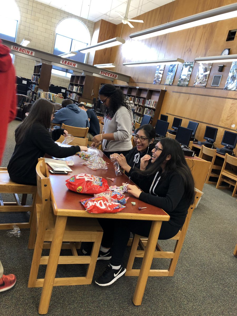 Mrs. Wiedenmann tweet media