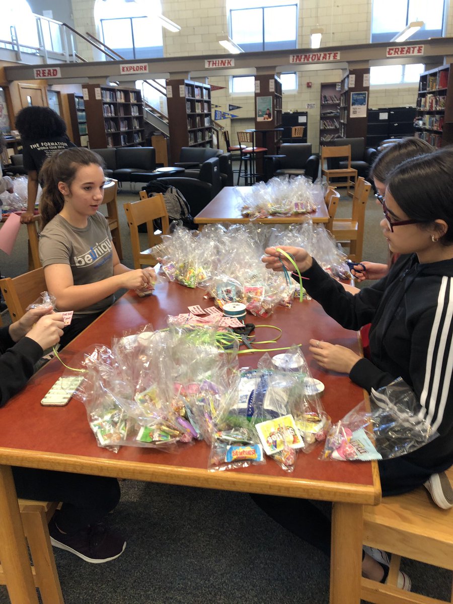 Mrs. Wiedenmann tweet media