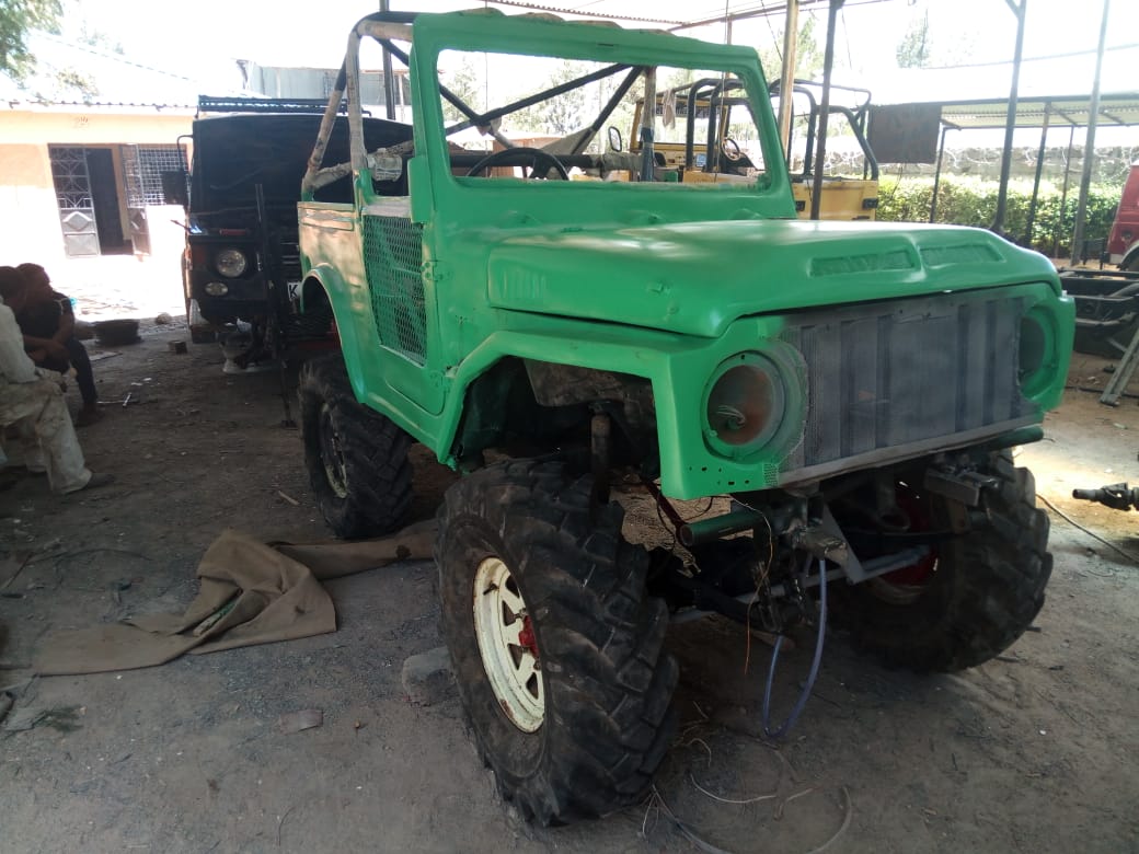 xkracing's tweet photo. #Nanyuki Boys "#TeamDusty" busy finalizing on their car ahead of the #MtKenya4x4Challenge this #Easter #Weekend!
It's gonna be tough competition!
Check out more about the event at: https://t.co/T9Ru9QPRi0 https://t.co/fI3zLbyeGz