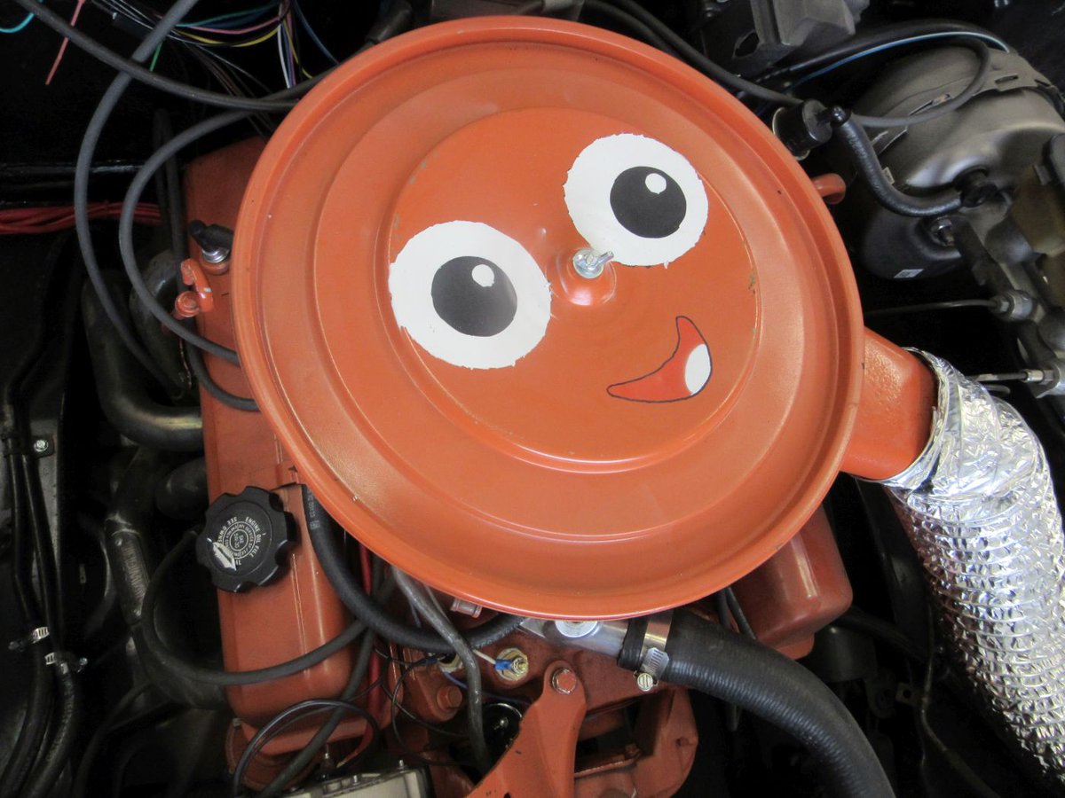 24hoursoflemons's tweet image. When you&apos;re a Mopar guy and the team leaves the Camaro at your house for a weekend...

#HemiOrange #SmallBlockChevy #24HoursOfLemons #Lemons #LemonsWorld #HooptieScenes #RaceCar