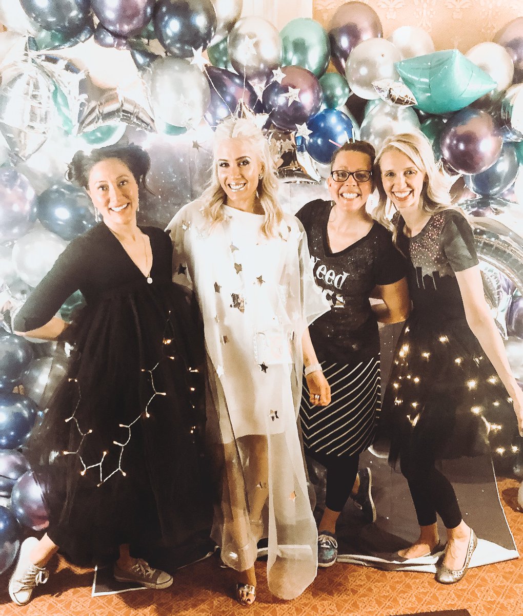 SoapboxInfluenc's tweet photo. SNAP Conference was full of glitter and good times. ✨We were proud to sponsor the Shine Bright Dance Party and had a blast dancing the night away with some amazing, fun-loving peeps! Cheers to events that connect us with special, inspirational creatives. #snapconf https://t.co/jZ705k0miY
