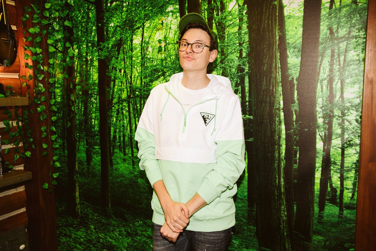 OfficialSP7 tweet picture