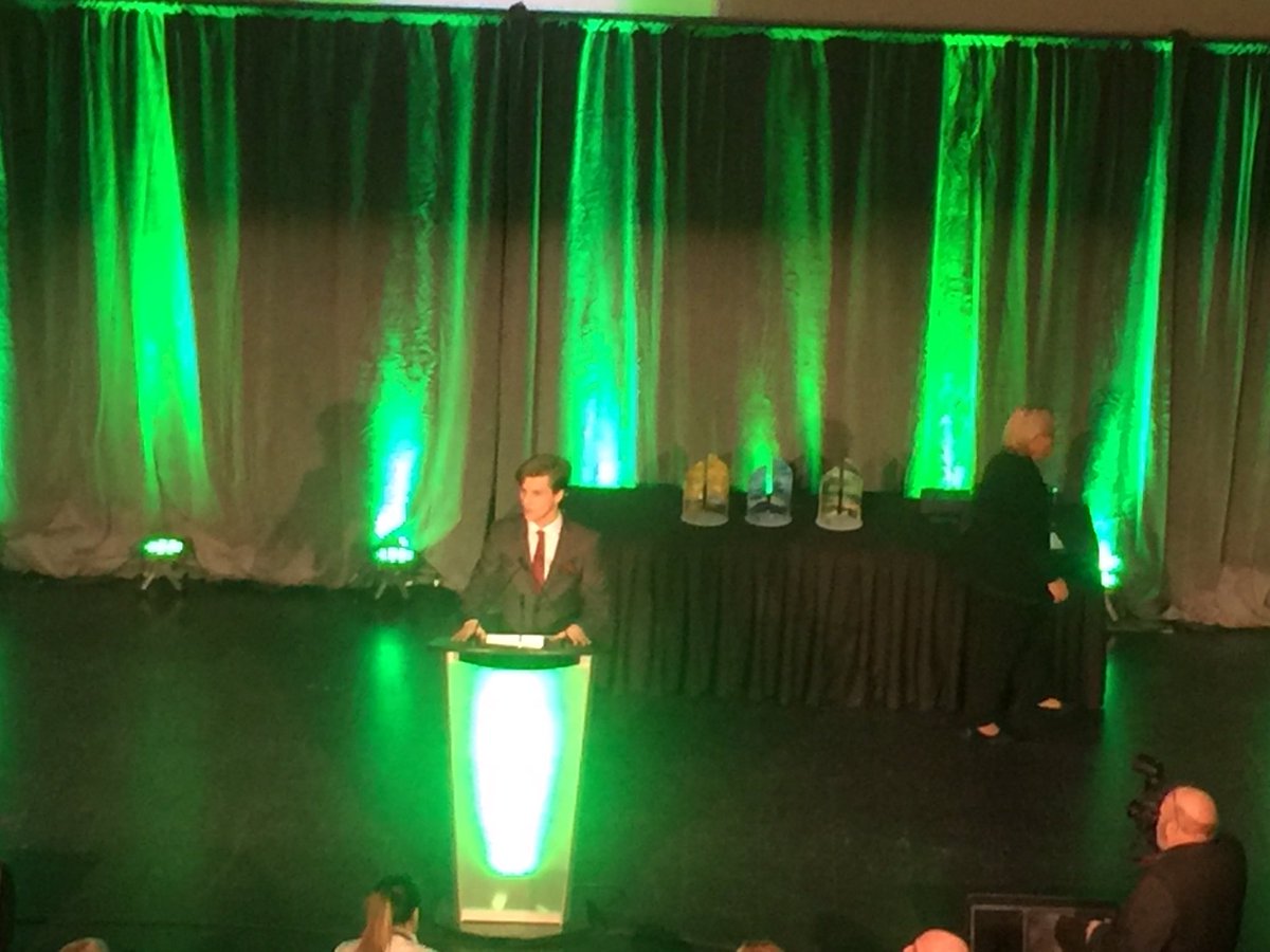 AnoMagnifico's tweet photo. Congrats to @quinnmfleming #futureleaderofMB #AwardWinner @JAManitoba @nmcLRSD @louis_riel_sd #insightfulspeech #soPROUD #entrepreneurship #commitment @SipnTimber #president https://t.co/lfqPQh3un4