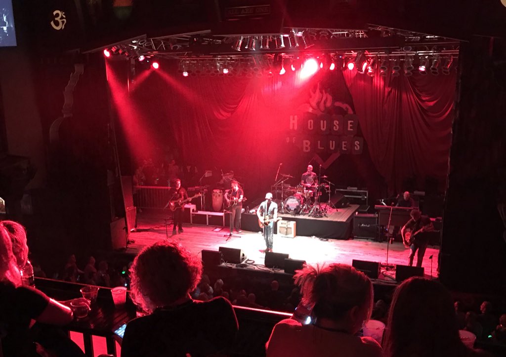 MonAfterMasters's tweet photo. Itβs ON! @hootieofficial has taken the stage! πΆπΆπΆ #MAM25th πΈ @HootieTweets https://t.co/zA59gEEPjp