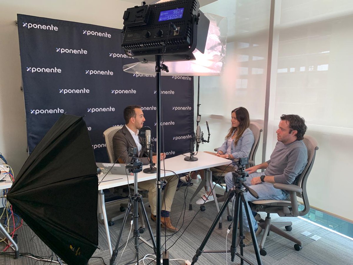 segunricardo's tweet photo. Aquí les dejo el último episodio de #Xponente: https://t.co/OTWfYiQWBs
Platicamos con @getin_mx sobre tecnología y data para optimizar puntos de venta, y con @ram_contreras y la @Revista_TNE sobre su premio "Technology & Innovation Leaders" (¡convocatoria abierta!). @InkooMx https://t.co/t8SkVou36f