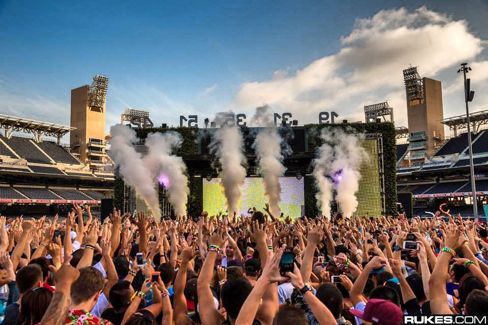 myLEDUSA's tweet photo. Only 40 days until we meet at Petco Park for our Memorial Day Weekend bash! 🇺🇸
We strongly advise securing your spot! Tap link for Single Day tickets + bundles #MyLEDUSA
 https://t.co/REC0Gh6j8G https://t.co/R6bRVYjI7k