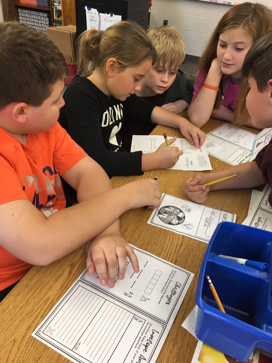 Allierae83's tweet photo. Escape Emoji Reading Review - 5th graders did awesome! 👏🏻 👩‍🏫 @BulldogsCES https://t.co/THohdqOops