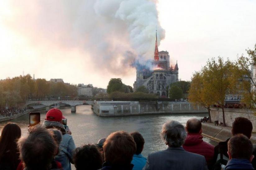 Limportant_fr's tweet photo. Notre-Dame de Paris : le monde sous le coup de l'émotion https://t.co/CIEVDJYelF #Monde https://t.co/lxabOlFkus