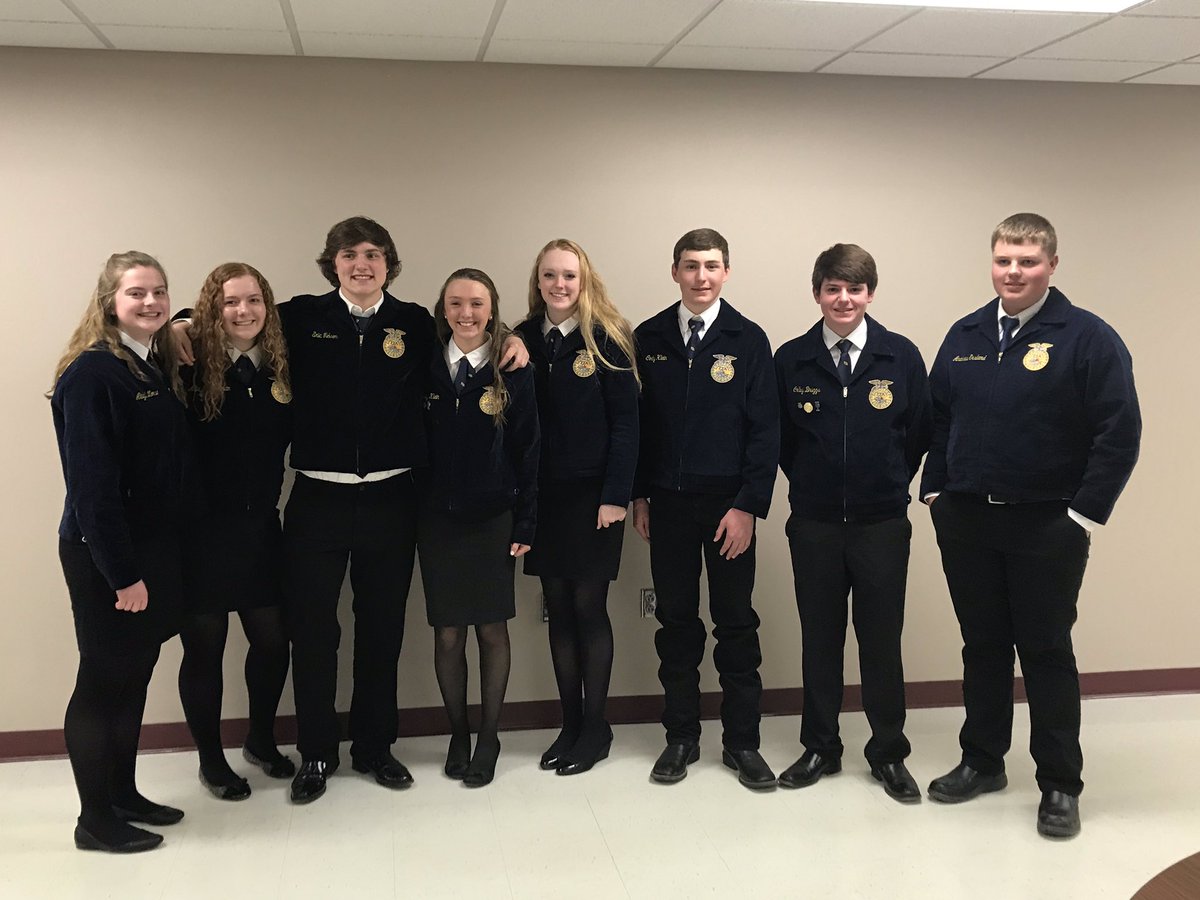 madisonagffa's tweet photo. This year and Next year Officer Team!! https://t.co/T8hXeAbpUp