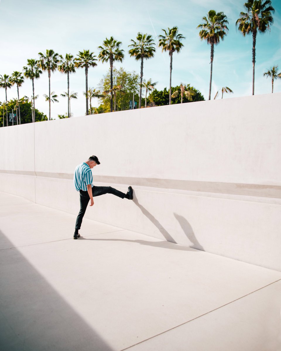 Say_Rez's tweet photo. We’re still the kids we used to be 🌴
#LACMA #LosAngeles #LA #LevitatedMass #California https://t.co/o6njQS6ruH