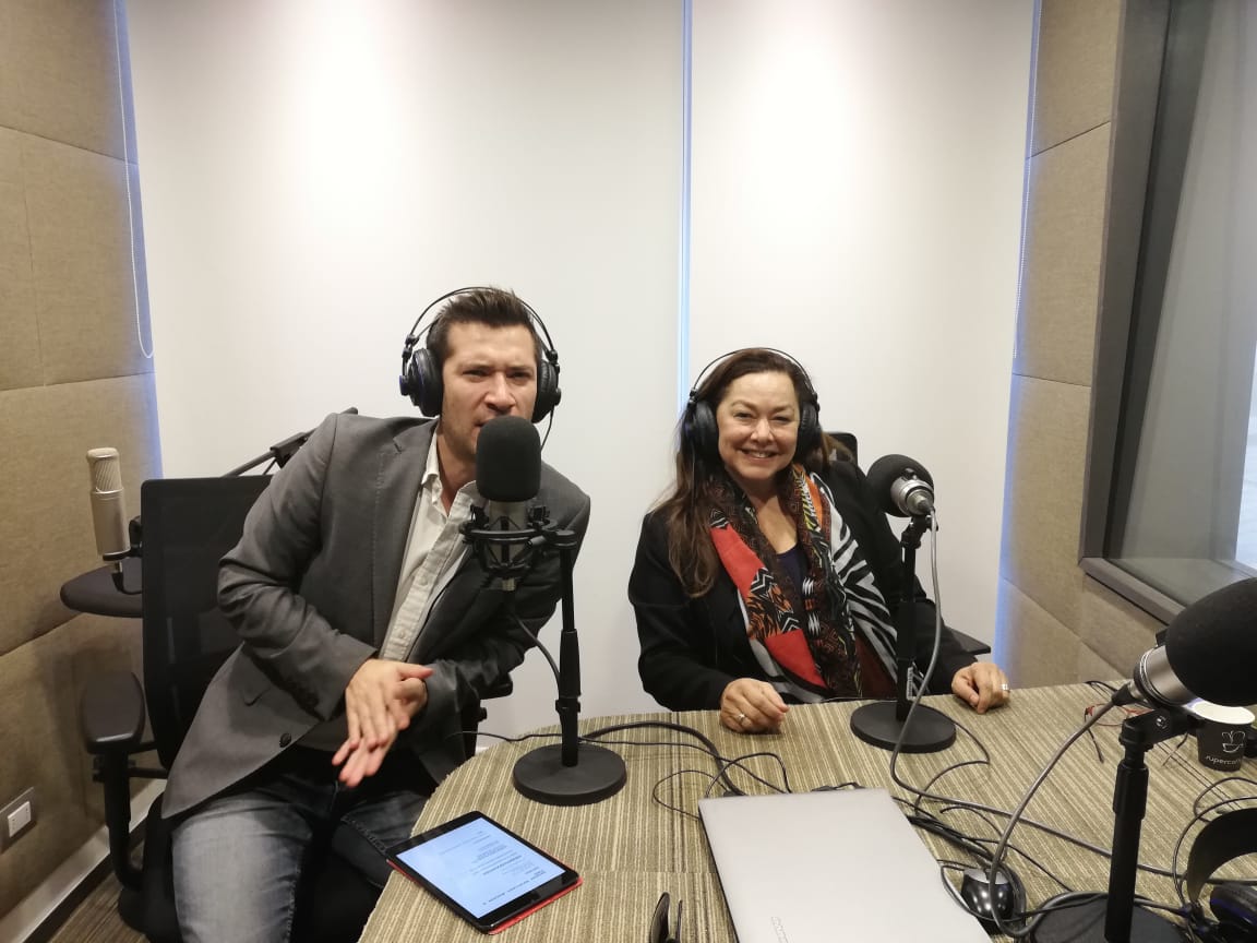 #AmurEnRepublicanos | La comuna de #MaríaPinto ahora cuenta con buses de acercamiento👏. La alcaldesa <a href="/Jessicamualim1/">Jessica Mualim Fajur</a> dijo que las localidades más apartadas ahora cuentan con 2 buses pequeños de 25 personas c/u para trasladar a los vecinos, financiados por el <a href="/COREsantiago/">CORE Metropolitano</a>.