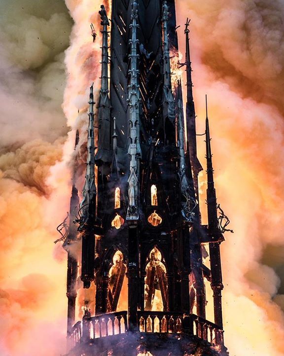 tutorlim's tweet photo. A tragic day for Paris and the world of Engineering. #NotreDame #Paris #engineering #tutorlim https://t.co/nqBcu6E90h https://t.co/bhodAKCswd