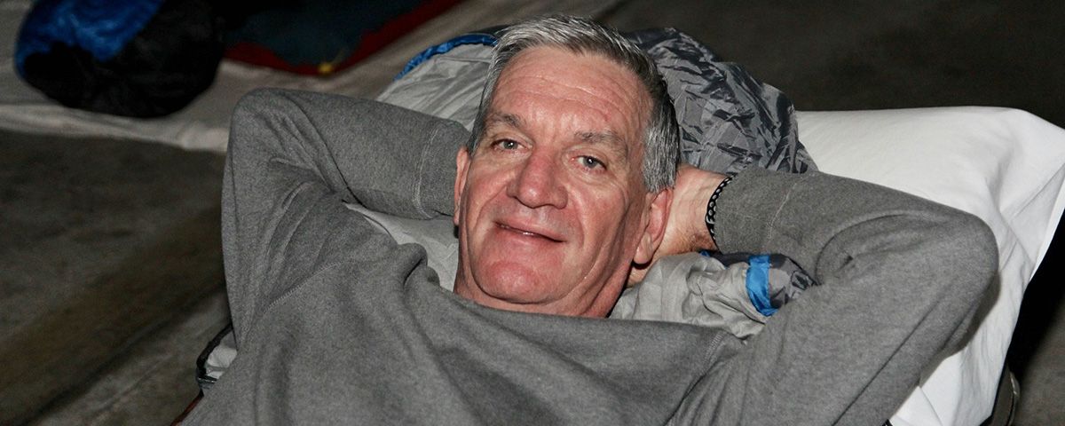 Hope1032's tweet image. We used to see him in Police Commissioner uniform... but 2moro Andrew Scipione will "rough it" for a night to help those suffering domestic violence. 👍  Such a vital cause ... 💛 buff.ly/2UVsLT6
#DomesticViolence #homelessness #1everyweek
@GeorgesRivLife @WhiteRibbonAust