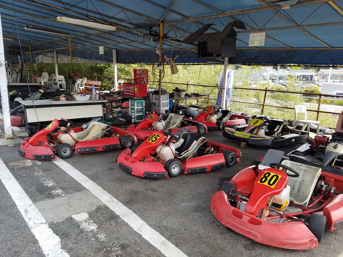 Niwakagames ニワカゲームス グランツーリスモ 筑紫野市エーワンサーキットに行ってきました レーシングカート初めて乗りましたが超楽しいです 今度はメンバーと一緒に走りたい エーワンサーキット レーシングカート