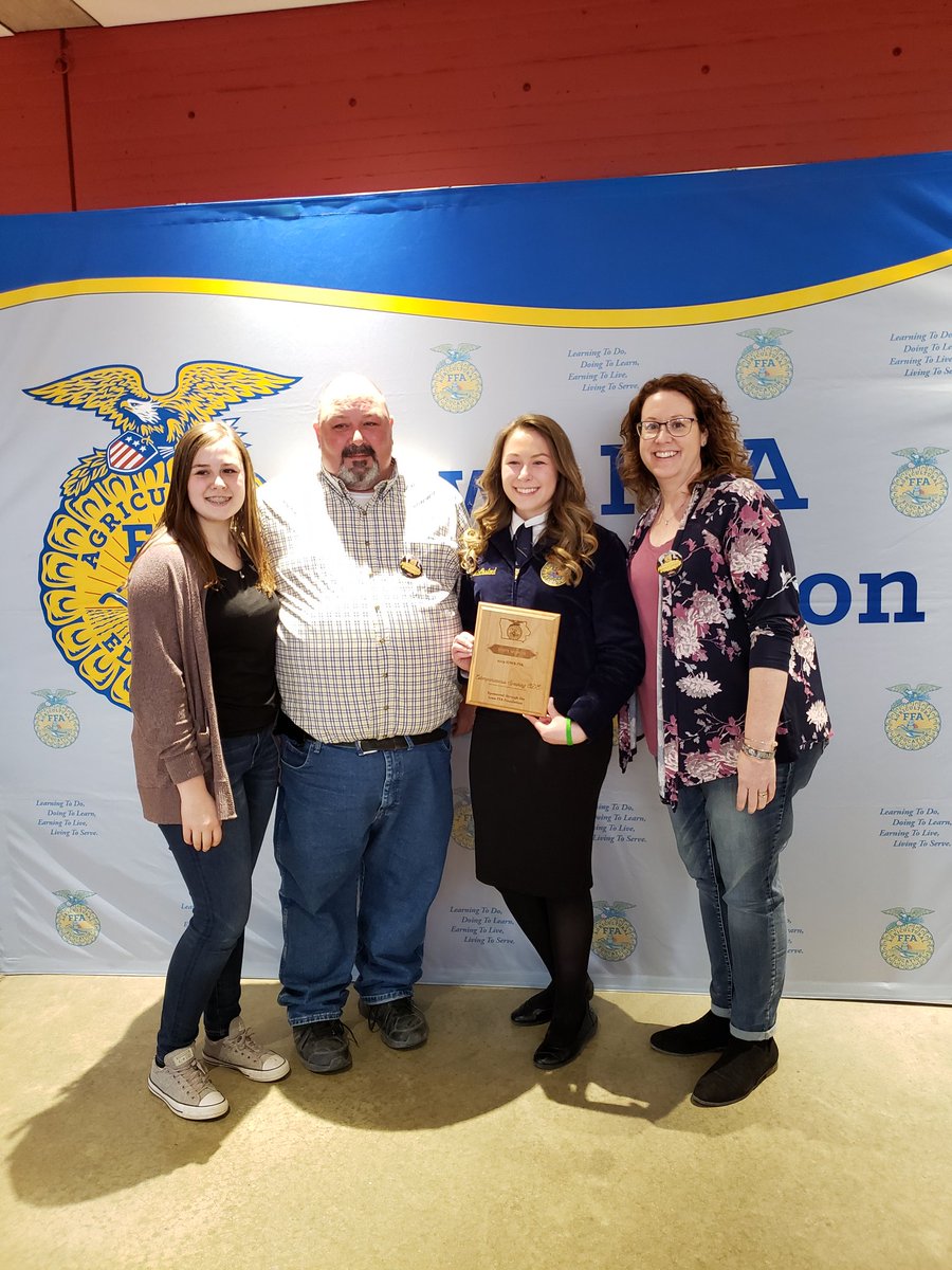 mstmffa's tweet image. BIG CONGRATS to @Shelbs_Mcc as she claims the title of State Champion with a gold award in the Extemporaneous Speaking CDE!! She will represent the State of Iowa as she competes at the National Convention in October. Great work!