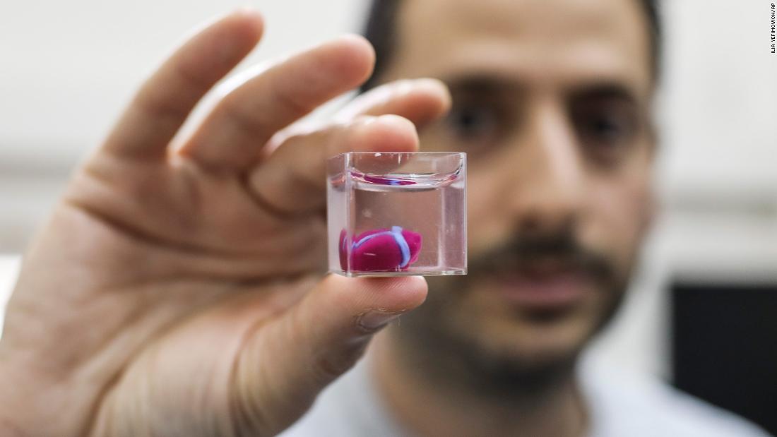 Researchers have 3D-printed a heart using a patient's cells, providing hope that the technique could be used to heal hearts or engineer new ones for transplants cnn.it/2UERVpx