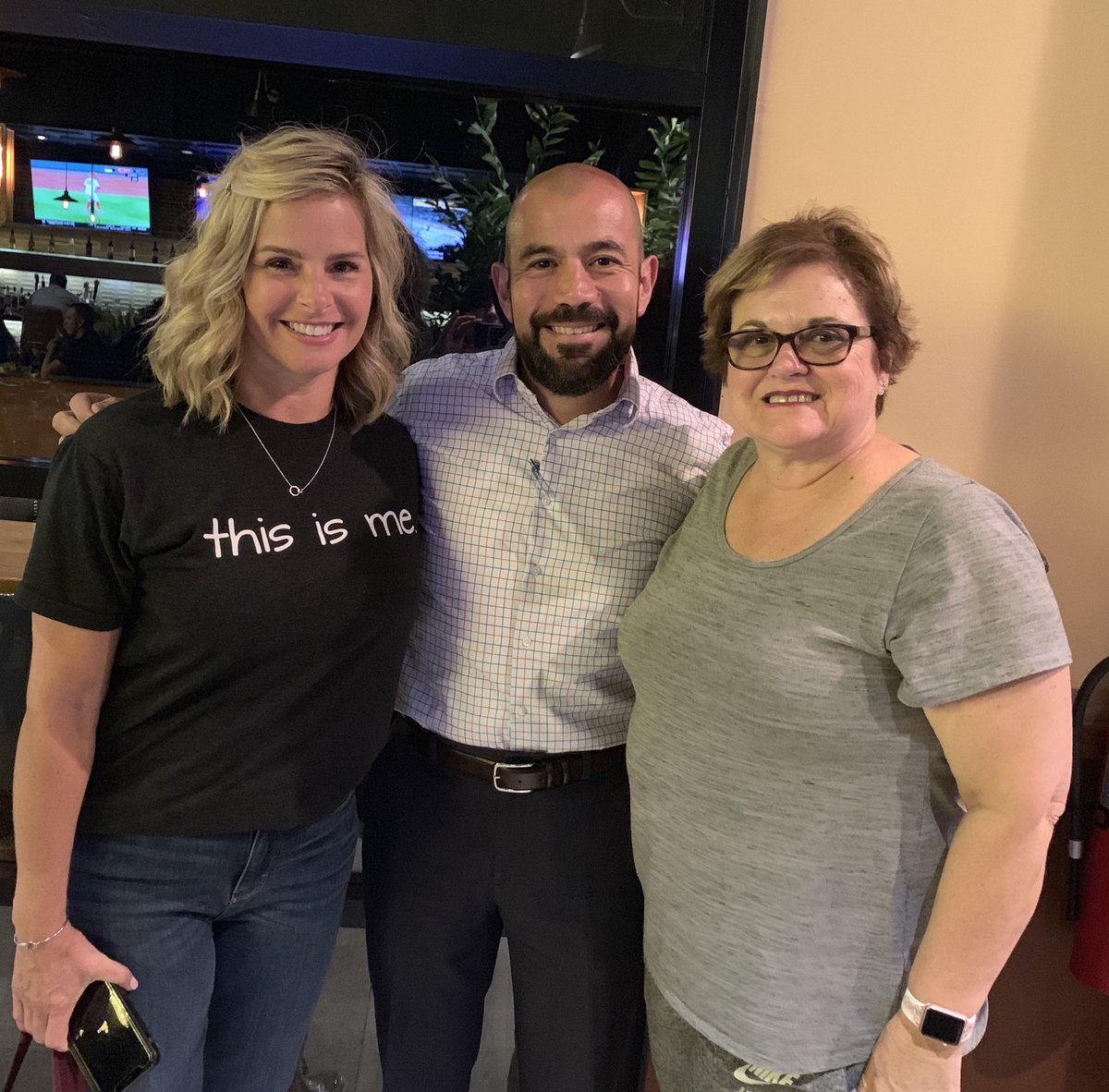 fperezTCM's tweet image. Got to hang out with two of my favorite peeps in the world while we do work in #ElPaso @LaVonnaRoth and @JudithGoodman2  both are doing great things in @ELPASO_ISD and @ClintISD #SEL #interactivenotebooks #goodtimes #igniteyourSHINE #teacherofteachers
