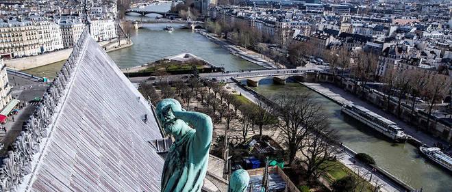 Limportant_fr's tweet photo. Les toits de Notre-Dame de Paris comme vous ne les verrez plus https://t.co/s1jaVBbHvo #Culture https://t.co/5uBJd1pELD