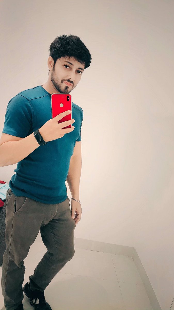 BobbyManhas's tweet photo. “Money💴 Isn’t Everything- But Everything Needs Money” (Person Experience☺️).
@BobbyManhas .
https://t.co/rgWjW1WzOM

#outfit: @reliancetrends 
•
•
•
#handsomemen #handsome #handsom #bobbymanhas #apple #lover #applelove #bm #selfie #iphonexsmax #selfmade https://t.co/BmyRvt2v2q