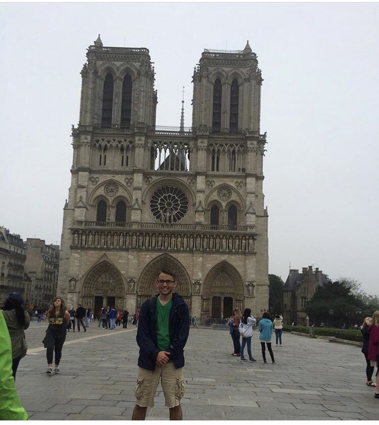 coachjaylargen's tweet image. #Parisstrong 🇫🇷🇫🇷🇫🇷🇫🇷🇫🇷 😭😭😭💔💔💔 Paris, you are still going to be beautiful. ❤️❤️❤️❤️