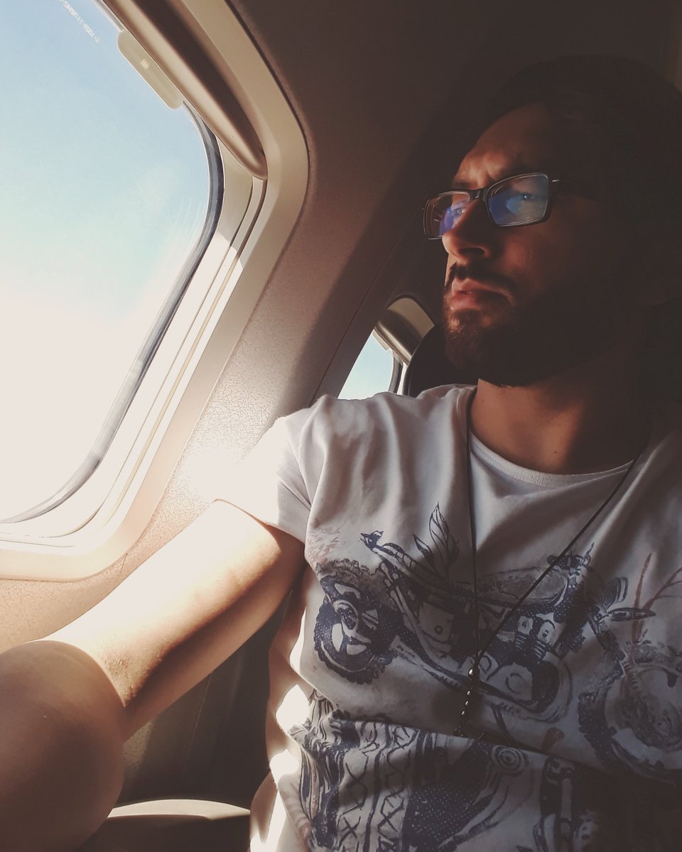 thiagocrepisky's tweet photo. #voo #gol #voar #aviao #pose #aoinfinitoealem #voaralem #ceu #ar #voarnasalturas #iralem #alem #subir #impulso https://t.co/dO3JKBFELK
