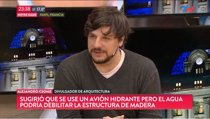 Nicosinsal's tweet photo. Ayer vi al mejor golfista que vaya a ver y a haber @TigerWoods ganando el @TheMasters y hoy me toca ver al mejor divulgador de arquitectura que tiene el país @alejandrocsome hablar sobre Notre-Dame en @todonoticias. Mí semana mejoro un 1000% gracias a los dos. #TFDQ https://t.co/onMN2xuVrX