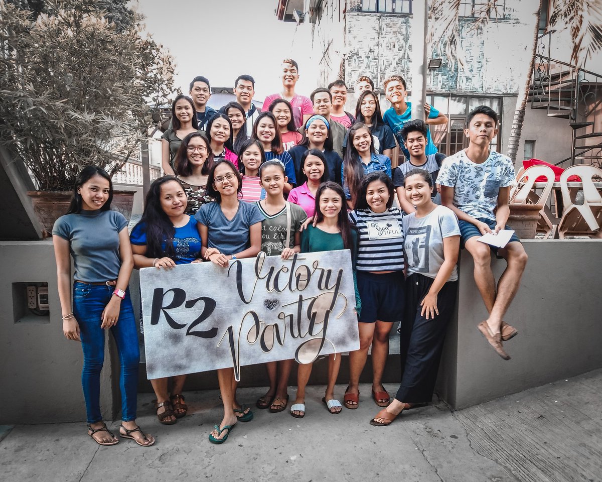 frtzbb's tweet photo. Nais kong sabihin sa inyo
Na  lahat ng mga ala-alay di lilimutin,
Lahat ng mga litratoy babaonin,
Lahat ng mga natutunay gagamitin,
Dahil klasmeyt, kayo ang nagbigay ganda sa aking buhay kolehiyo,
Kaya PS, mamimiss ko kayo R2 😭💕 https://t.co/HDPaov22PV