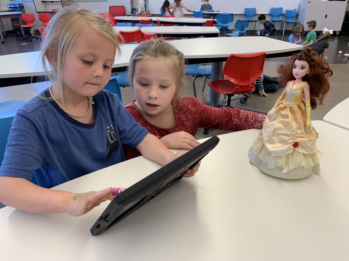 kilgorelj's tweet photo. Loved all of the robots we worked with today at our last KindyBots club meeting!! #dancecodebelle #cosmo #protomax #codeapillar @sj_beam #wcs_lincoln #wcs_stem #WCSmission https://t.co/u0Mf4BaRJe