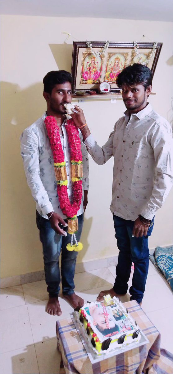 SimbuAnand's tweet photo. Happybirthday Gopi💐STR
🎂🎂🍰🍧🍧🍷👬👬 https://t.co/EgJWTJ66tg
