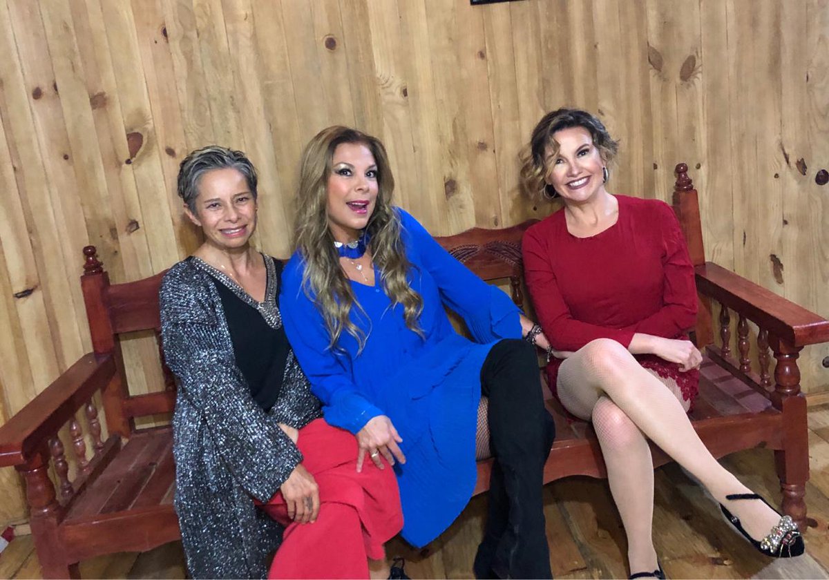 ¡Les tenemos un desafío! �🧒🏻👩‍🦰🧑🏼
Seguirnos en Instagram 💕
instagram.com/ilseivoymimi
👀 para no perderse las transmisiones durante nuestras próximas presentaciones en vivo 🎤