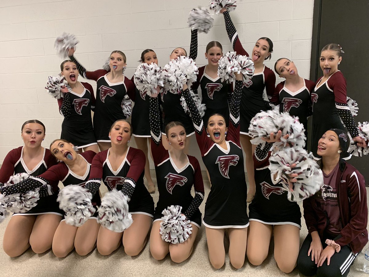 HF2VD's tweet photo. TRY OUT TECHNIQUE CLINIC #1
▪️TOMORROW 4-16-19  ▪️6:30-8:30 ▪️HFII New Aux Gym ▪️Open to current 8th-11th graders ▪️Come prepare for try outs and get into shape with us!                          ▪️WE CANT WAIT TO SEE YOU THERE!!! 😬🏋️‍♂️💪🏻👯‍♀️🦅🖤#HFII #HF2VD #whowillbefalconstrong? https://t.co/LDuImAOPoN