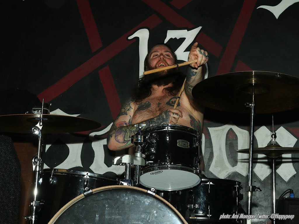 happypeep's tweet photo. The band that refuses to loosen up, #TightFright played on #MurderMania Night 1
https://t.co/DO6fd9BCpm
https://t.co/VSkk1mAKb3
(3/6) https://t.co/oh4TatfPvi