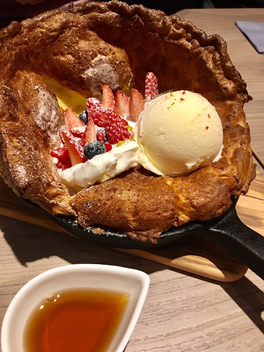 wildberry_kitty's tweet image. デザートはダッチパンケーキを2人でシェア💓💞

お腹いっぱいでもデザートは別腹 笑笑

 #THREEPLACE
 #名古屋駅