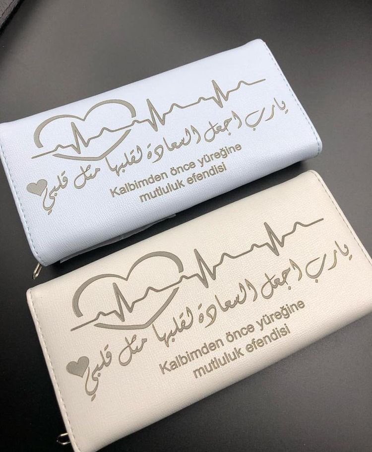 reeboo15's tweet photo. #هدية_تخرج #هدايا جميلة محفظة وتحوي مبلغ من المال 💕💕 https://t.co/R6vmgI1djD