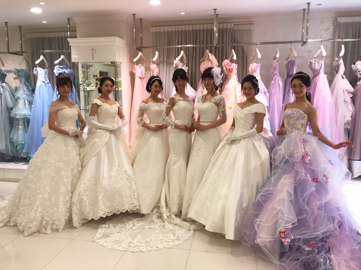 八木岡弓美子official Twitterissa プリンセスガーデンヨコハマ様にてドレスショー 皆最初のステージのドレスで 仲良しのかおりちゃんとご一緒させていただきました Kaoripon T Co 4phk2usgfd ドレスショー ウエディングドレス ウェディングドレス