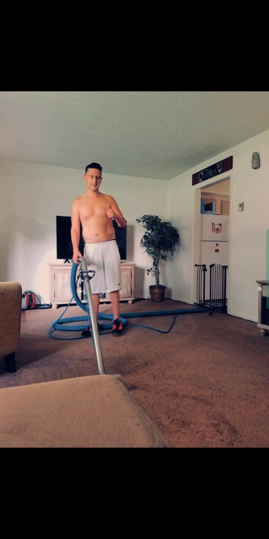 Let me clean your carpets shawty #fantasy #50shadesofcarpet https://t.co/3EK2RNHgbe