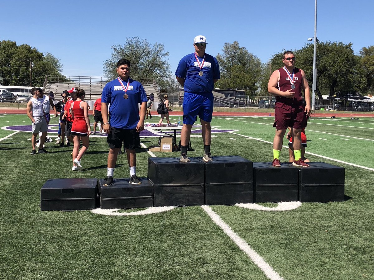 Bearcat_HHS's tweet photo. Congratulations to Hawley High School throwers on advancing to the Regional Track Meet. https://t.co/U1HHdE6jL0