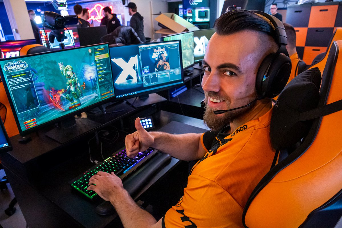 When <a href="/Methodsco/">Scott McMillan</a> gives a gaming setup his thumbs up of approval, you know you can't lose! #MethodWay 

🔥<a href="/msiUSA/">MSI Gaming USA</a> monitors
🔥<a href="/CORSAIR/">CORSAIR</a> peripherals
🔥<a href="/KensingtonGamer/">Kensington Gamer</a> ergonomic wrist support
🔥<a href="/Vertagear/">VERTAGEAR</a> Method edition gaming chair

What does your setup look like?